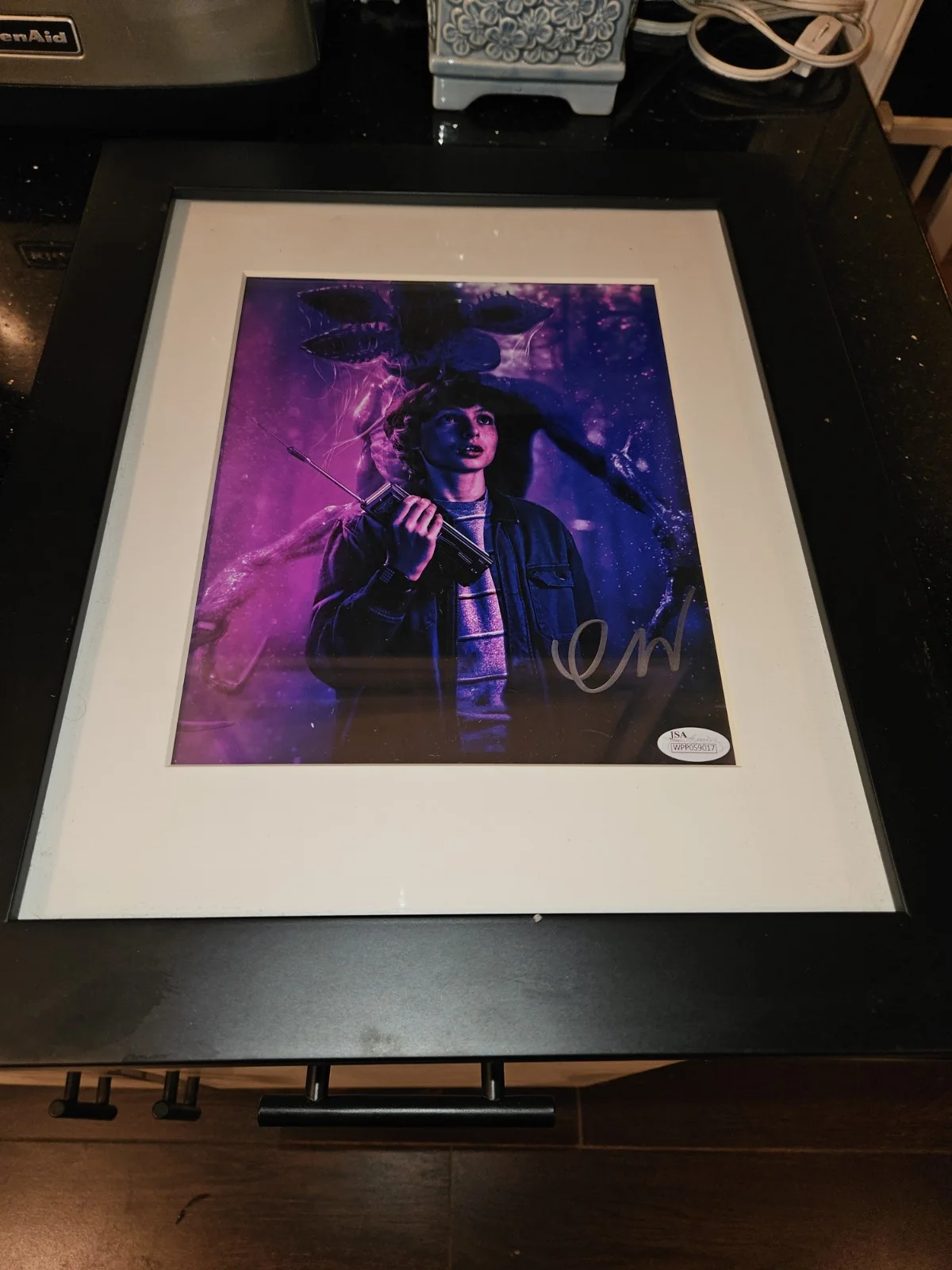 Finn Wolfhard — Finn Wolfhard Autograph Photo Stranger Things Mike Signed JSA Witness COA, изображение 2