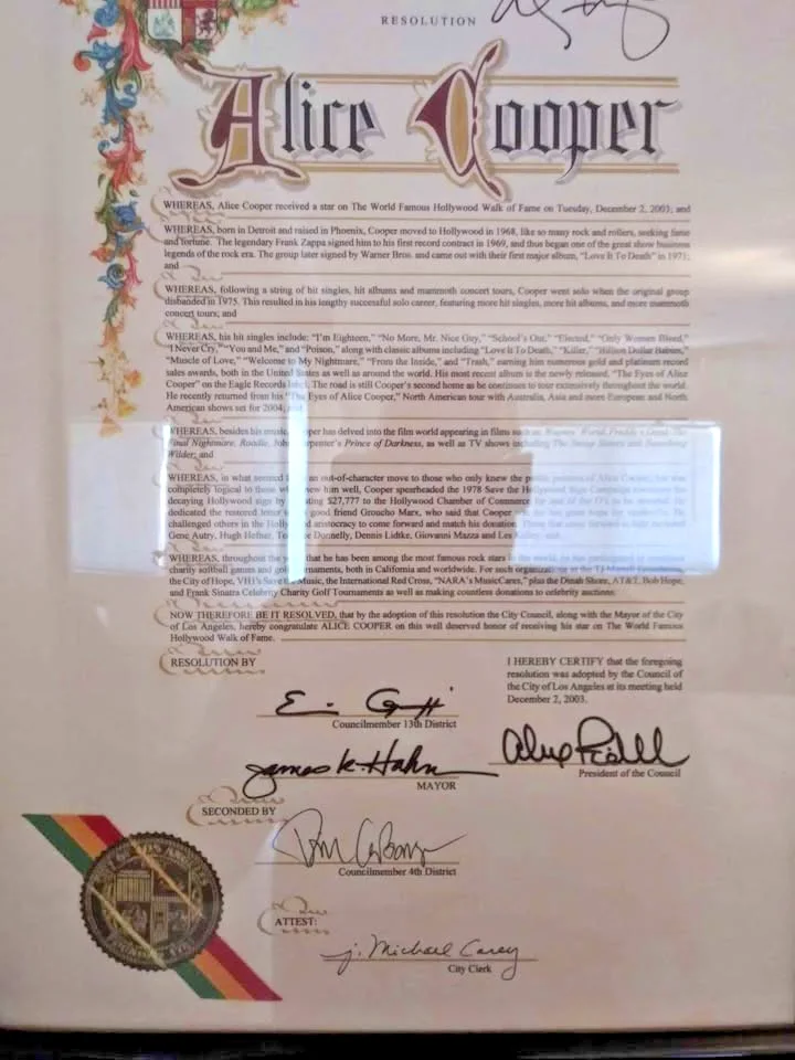 Super Rare Alice Cooper Signed Hollywood Walk of Fame Induction Poster w/frame, изображение 4