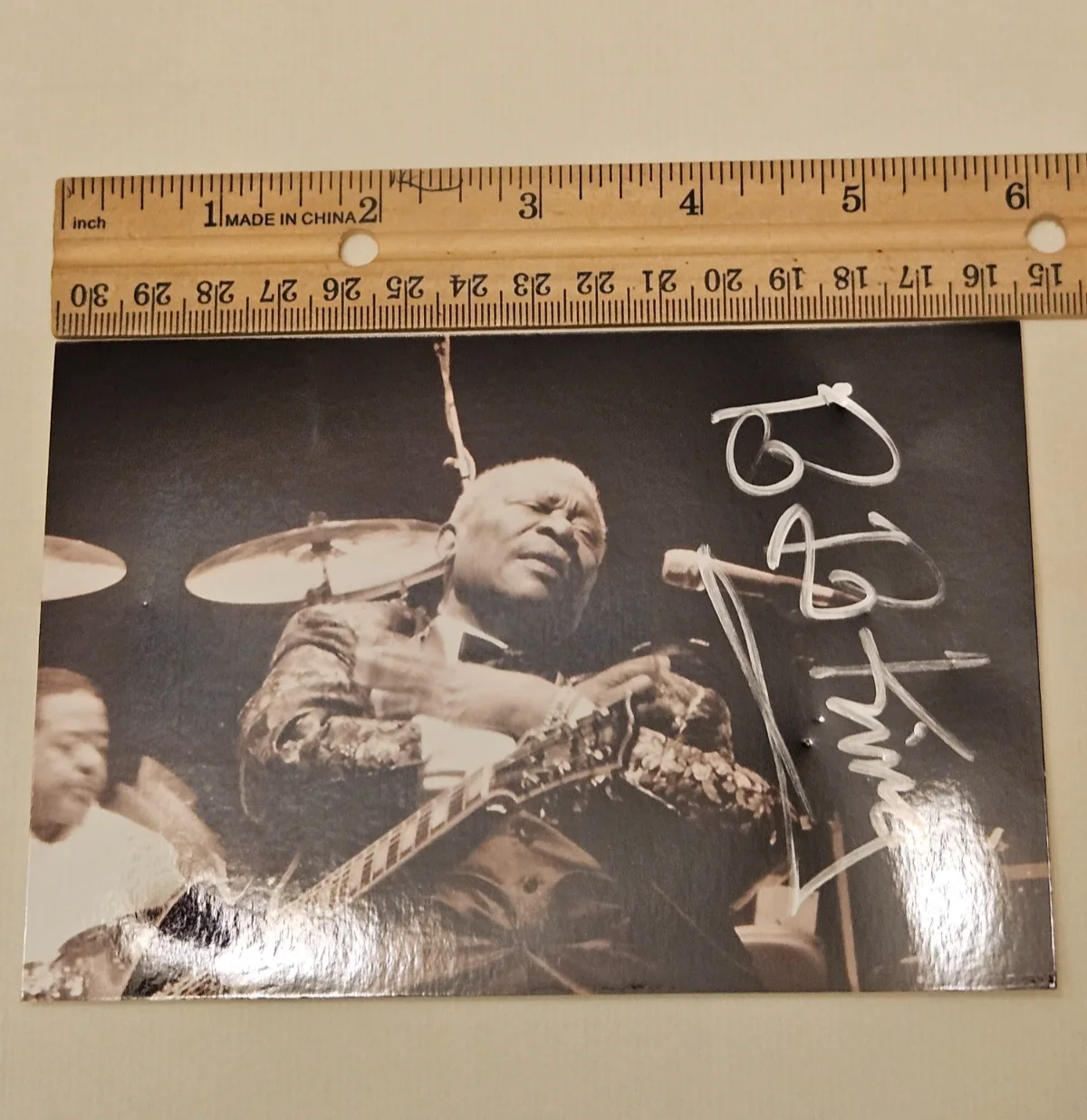 B.B. King — Autographed Photo of B.B. King And 2007 Ticket Stub Blues Fest Texas, изображение 3