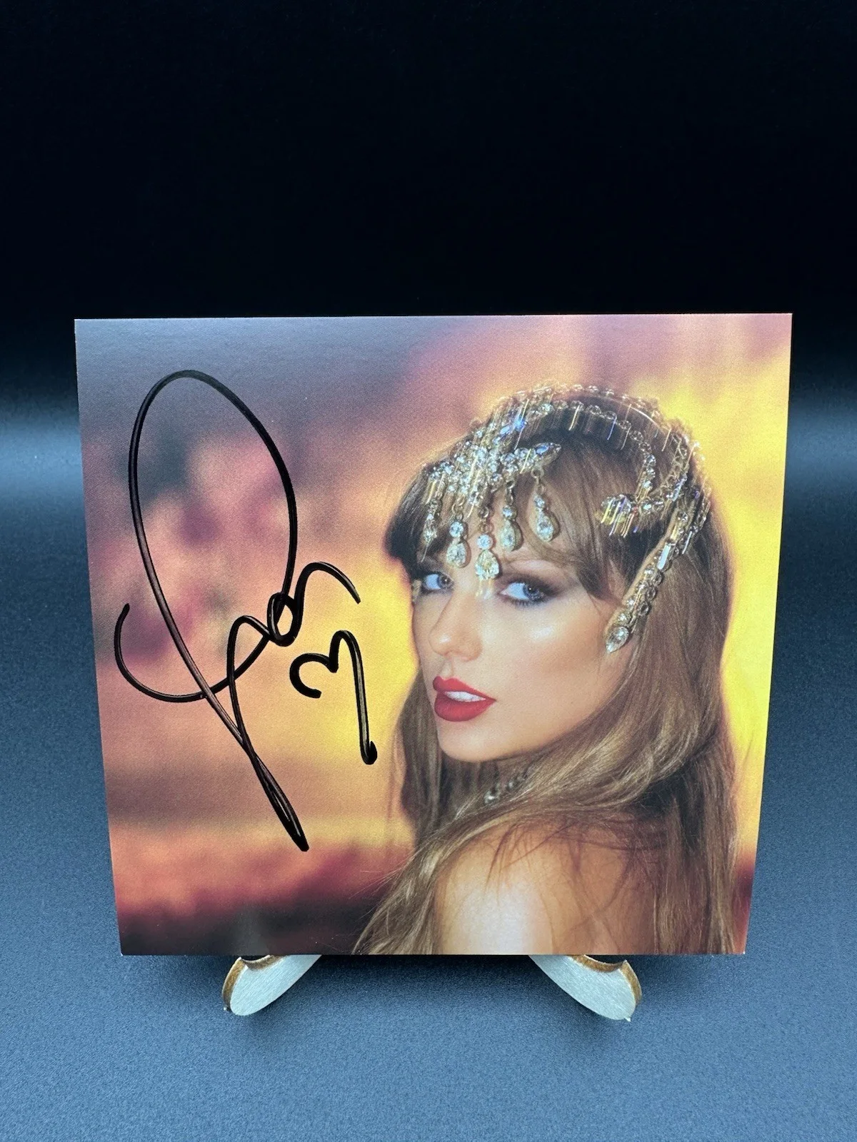 Taylor Swift - Life of a Showgirl CD + Hand Signed Photos 1, 2, and 4, изображение 4