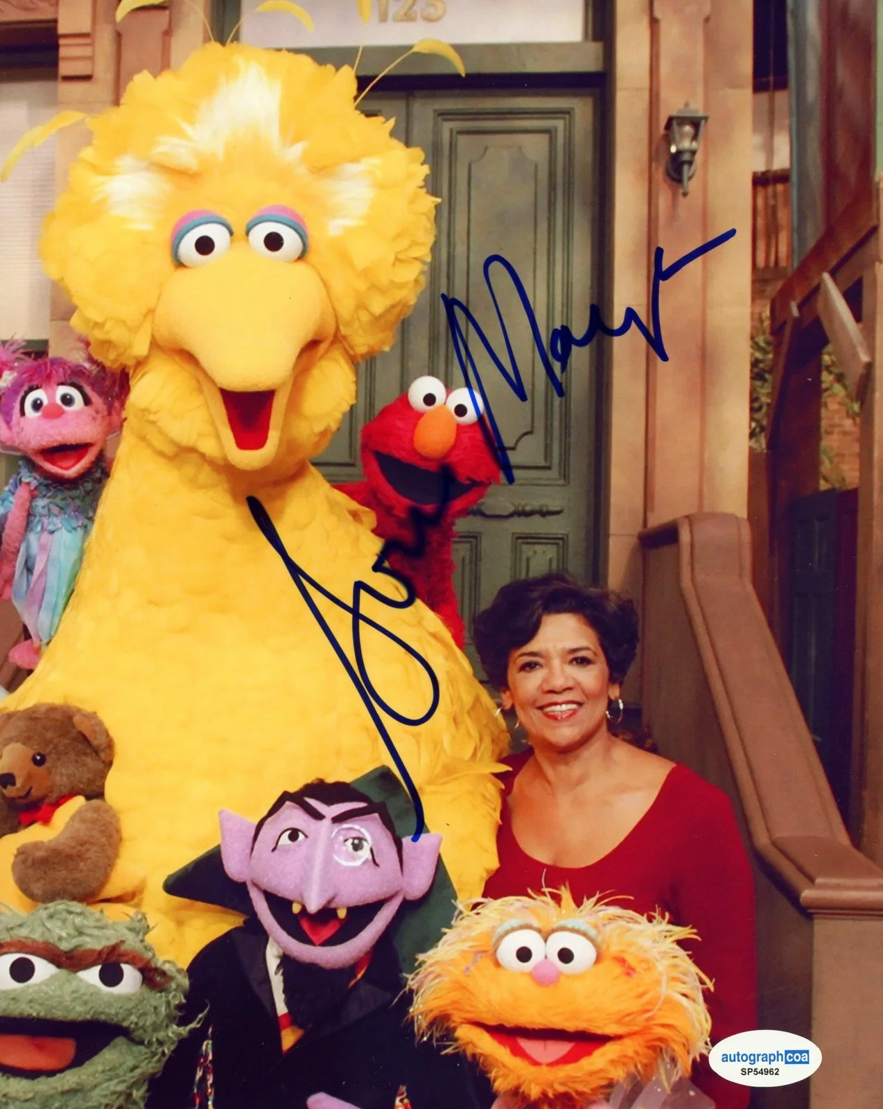 Sonia Manzano — Sonia Manzano "Sesame Street" AUTOGRAPH Signed 'Maria' 8x10 Photo ACOA, изображение 2