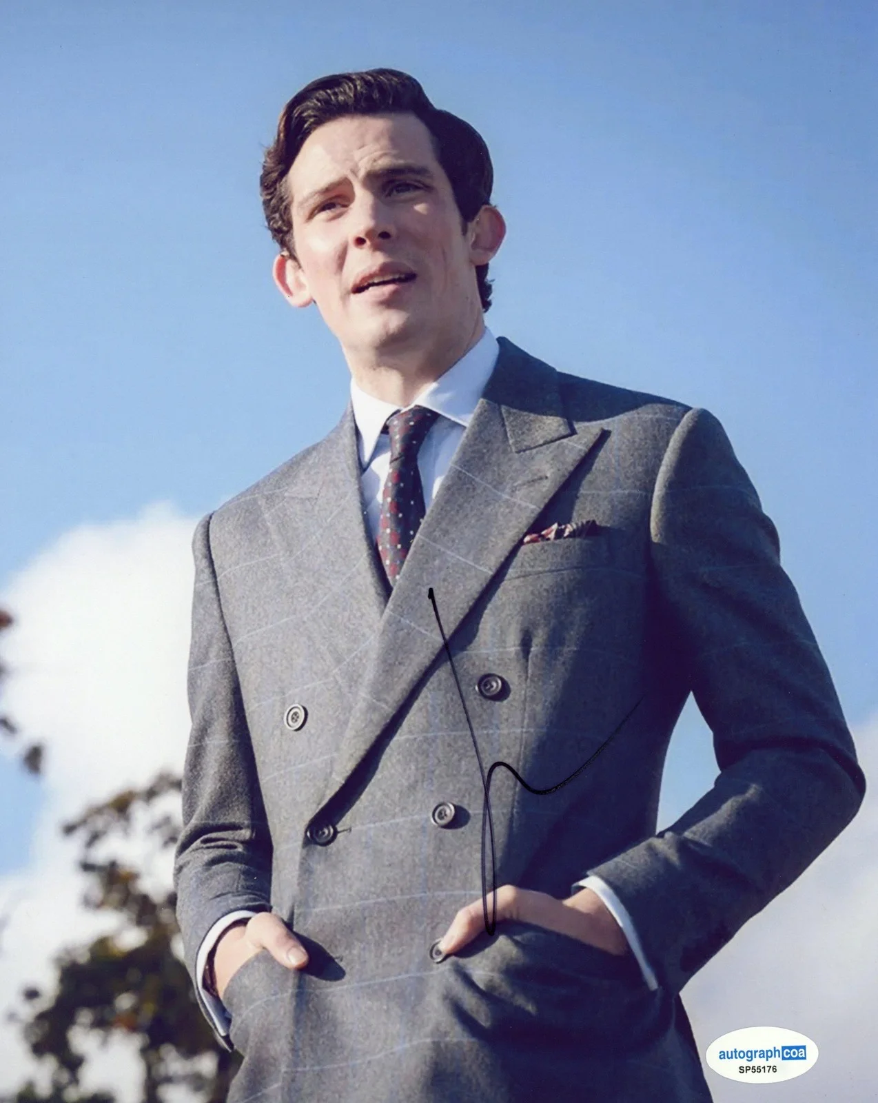 Josh O'Connor — Josh O'Connor "The Crown" AUTOGRAPH Signed 'Prince Charles' 8x10 Photo B ACOA, изображение 2