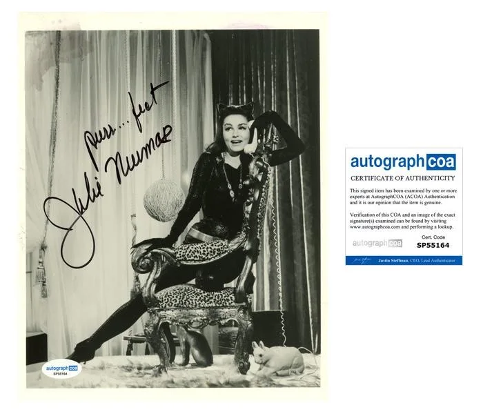 Julie Newmar — Julie Newmar "Batman" AUTOGRAPH Signed 'The Catwoman' 8x10 Photo ACOA