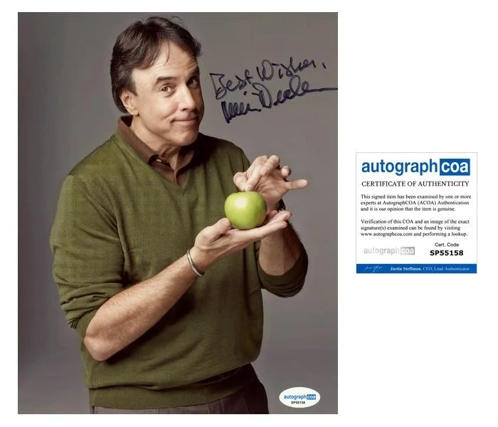 Kevin Nealon — Kevin Nealon "Weeds" AUTOGRAPH Signed 'Doug Wilson' 8x10 Photo B ACOA