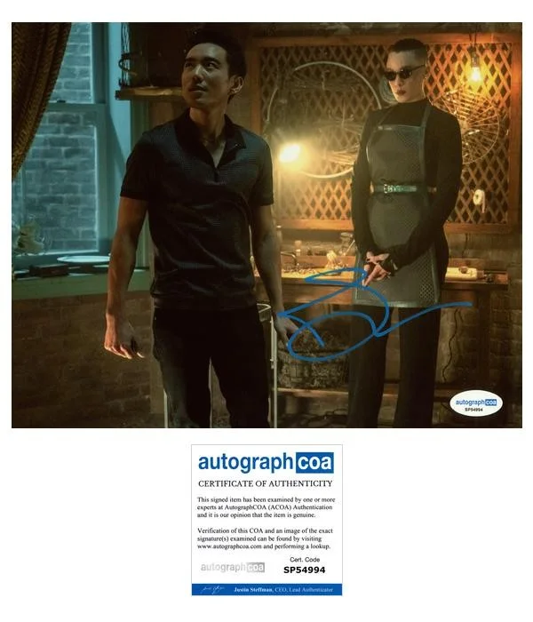 Justin H. Min — Justin H. Min "The Umbrella Academy" AUTOGRAPH Signed 'Ben' 8x10 Photo E ACOA
