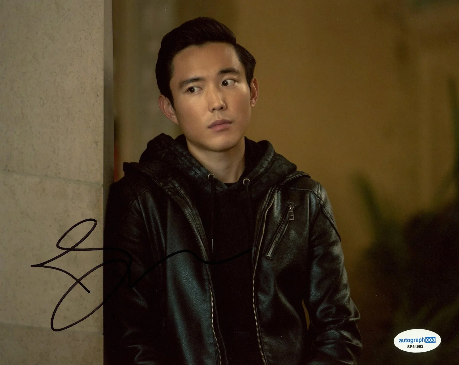 Justin H. Min — Justin H. Min "The Umbrella Academy" AUTOGRAPH Signed 'Ben' 8x10 Photo C ACOA, изображение 2