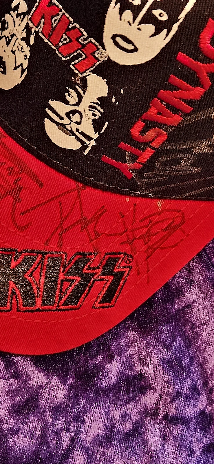OFFICIAL KISS DYNASTY CAP SIGNED BY 7 MEMBERS ACE GENE PETER ERIC TOMMY BRUCE, image 4