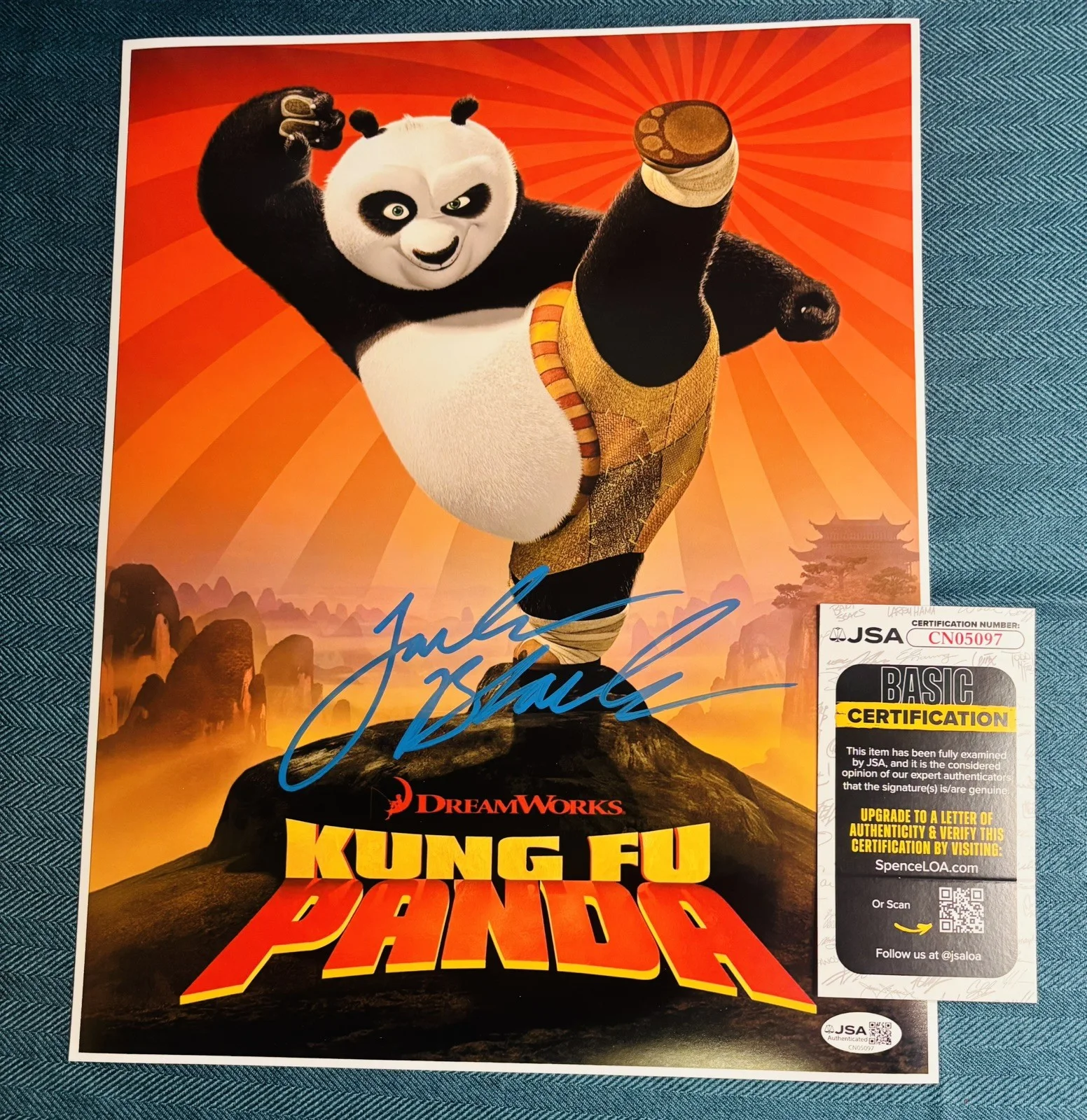 Jack Black — Jack Black Signed 11x14 Photo KUNG FU PANDA Authentic Autograph JSA COA AUTO, image 2