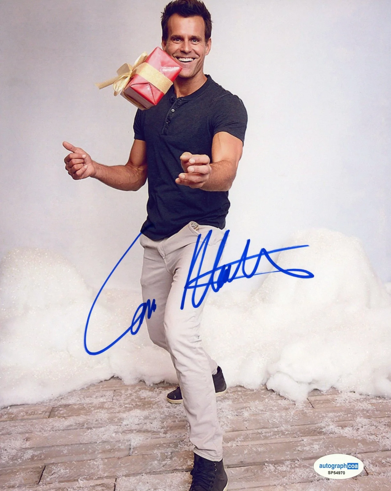 Cameron Mathison — Cameron Mathison "The Christmas Club" AUTOGRAPH Signed 8x10 Photo ACOA, изображение 2