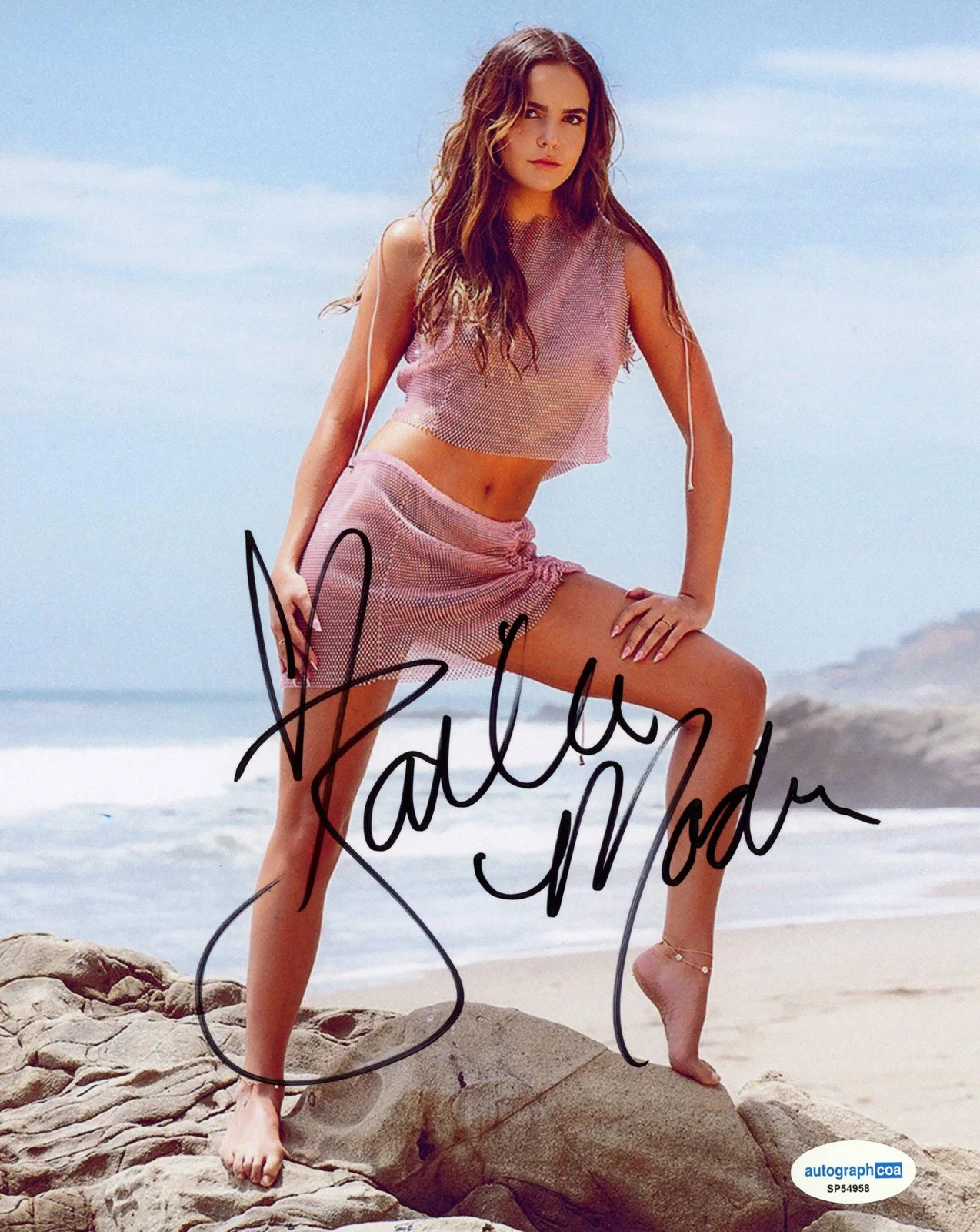 Bailee Madison — Bailee Madison "Good Witch" AUTOGRAPH Signed Autographed 8x10 Photo D ACOA, image 2