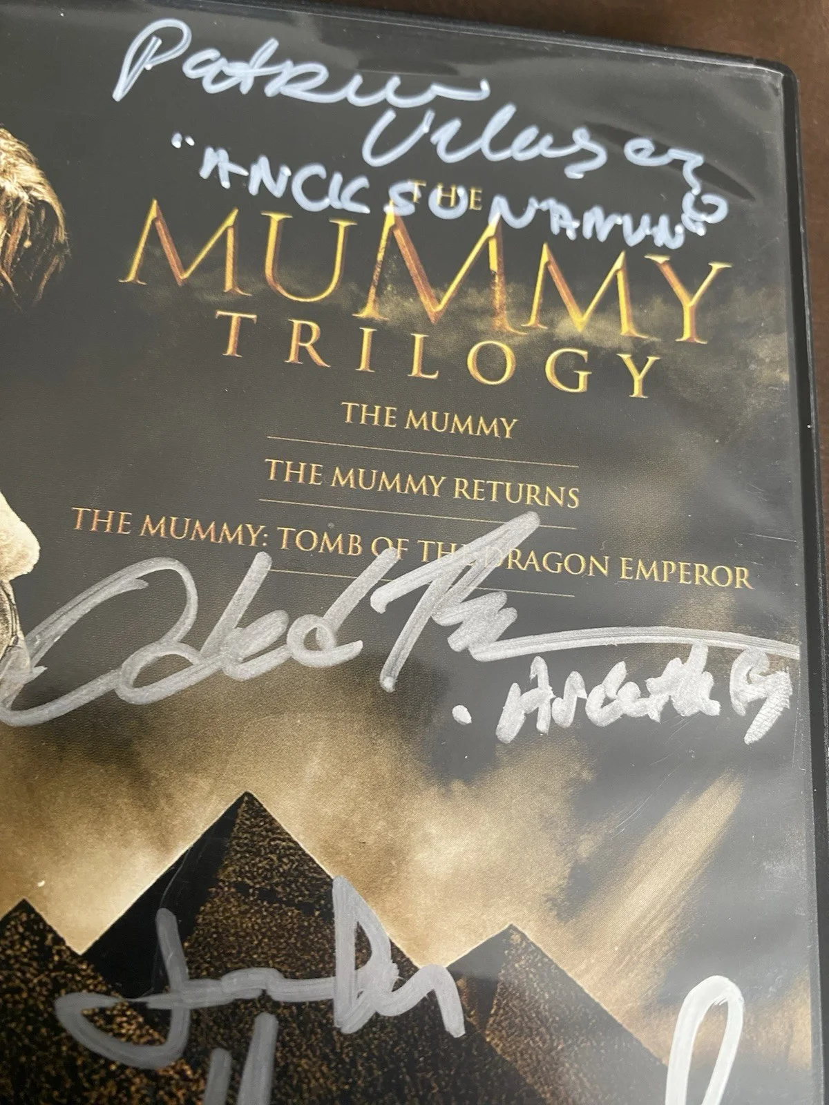 Brendan Fraser, John Hannah, Oded Fehr, Patricia Velasquez — The Mummy TRILOGY DVD Movie Signed by Fraser, Hannah, Fehr, and Velasquez, изображение 4