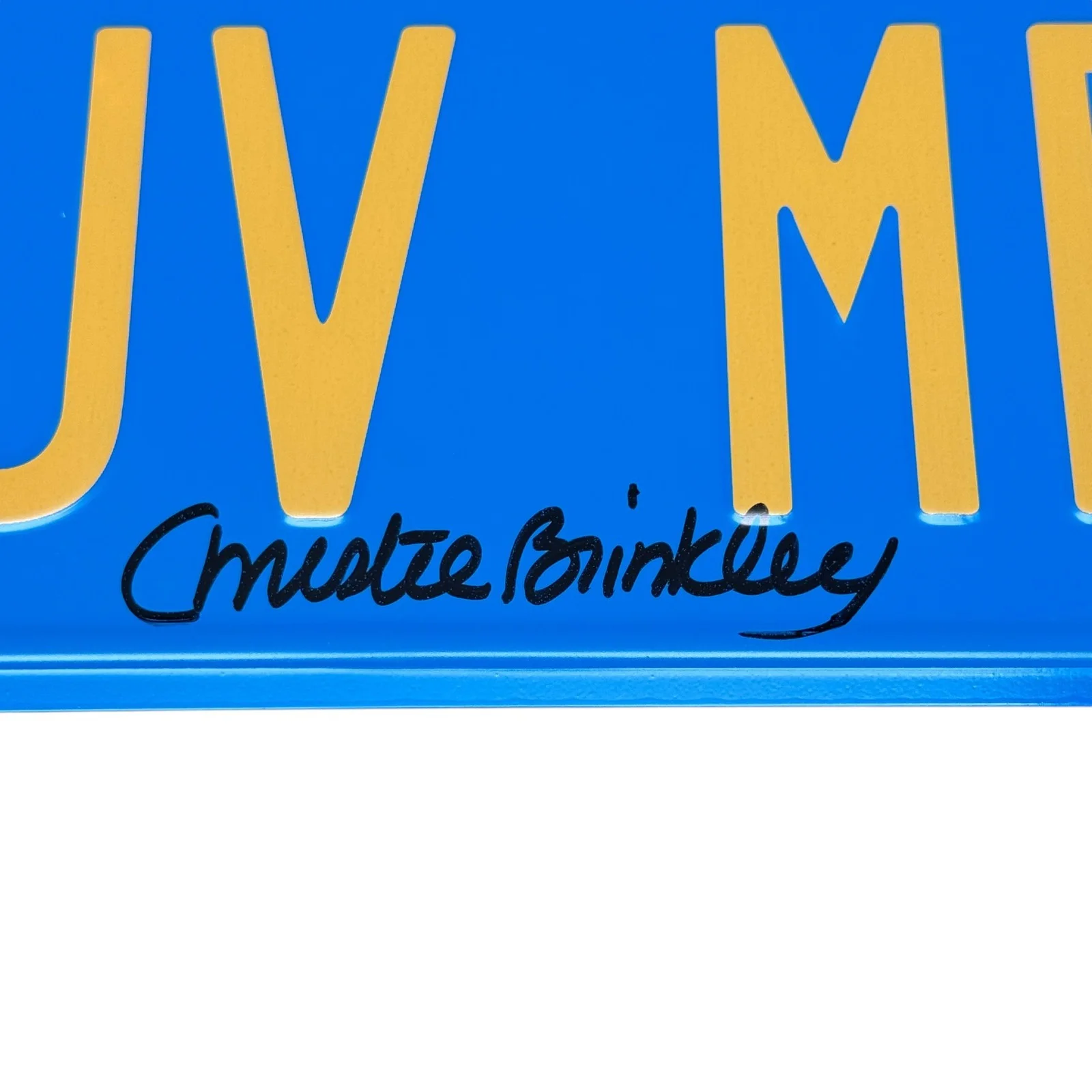 Christie Brinkley — Christie Brinkley Signed LUV ME License Plate Vacation Autograph Beckett BAS!, изображение 2
