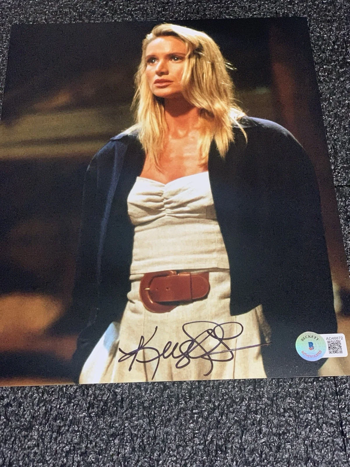 KELLY LYNCH SIGNED 8X10 PHOTO COCKTAIL ROAD HOUSE DRUGSTORE COWBOY BAS JSA PSA, изображение 2