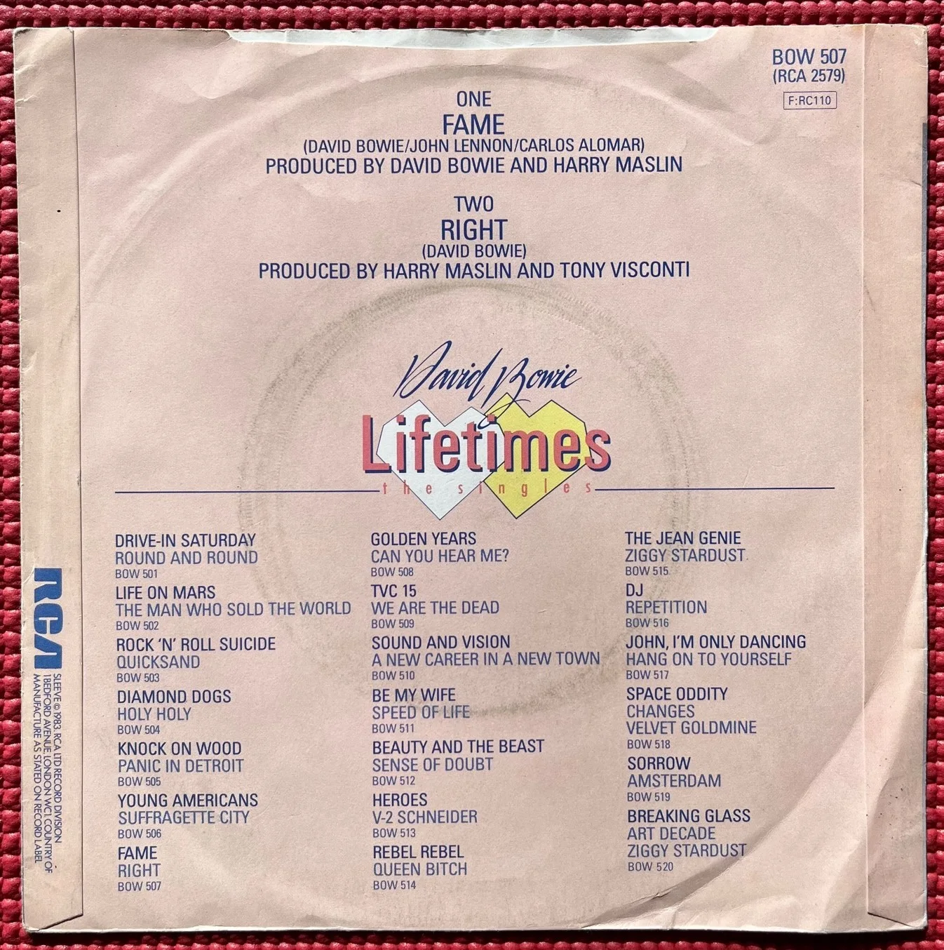 ANDY PETERS signed DAVID BOWIE autographed LIFETIMES 1983 "FAME" Single 45 RPM, изображение 3