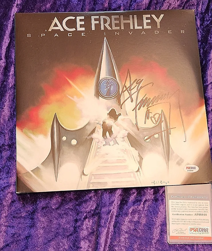 kiss ACE FREHLEY SIGNED SPACEMAN cover psa coa af68848, image 2
