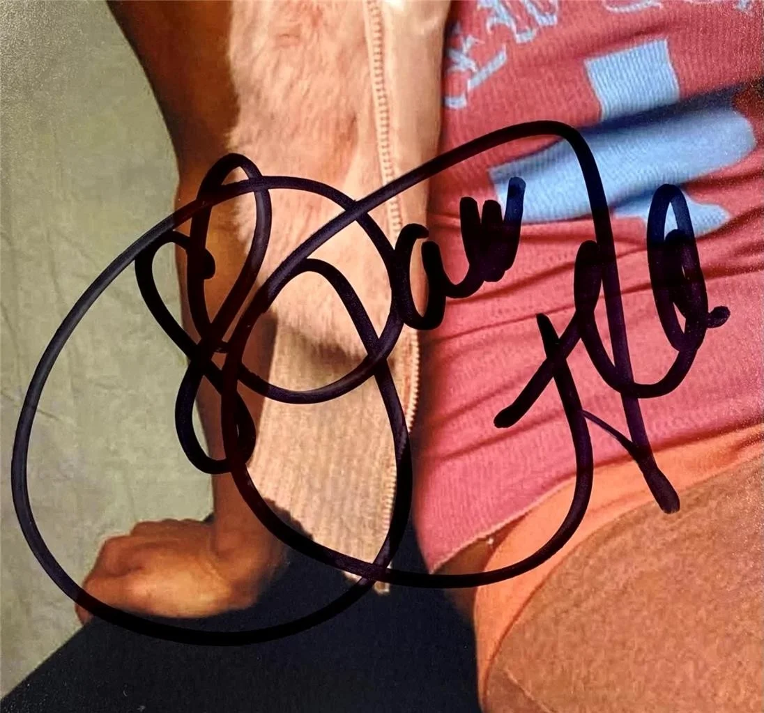 Paris Hilton — Paris Hilton signed 11x14 photo Model autograph (B) ~ Beckett BAS, image 2