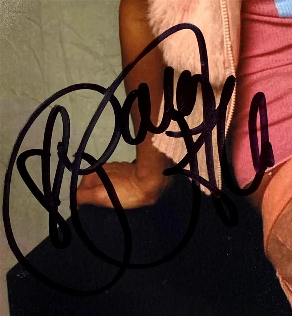 Paris Hilton — Paris Hilton signed 11x14 photo Model autograph (A) ~ Beckett BAS, image 2