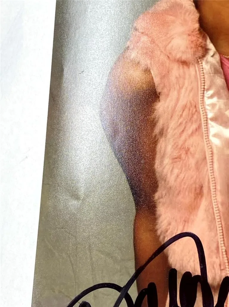 Paris Hilton — Paris Hilton signed 11x14 photo Model autograph (A) ~ Beckett BAS, image 3