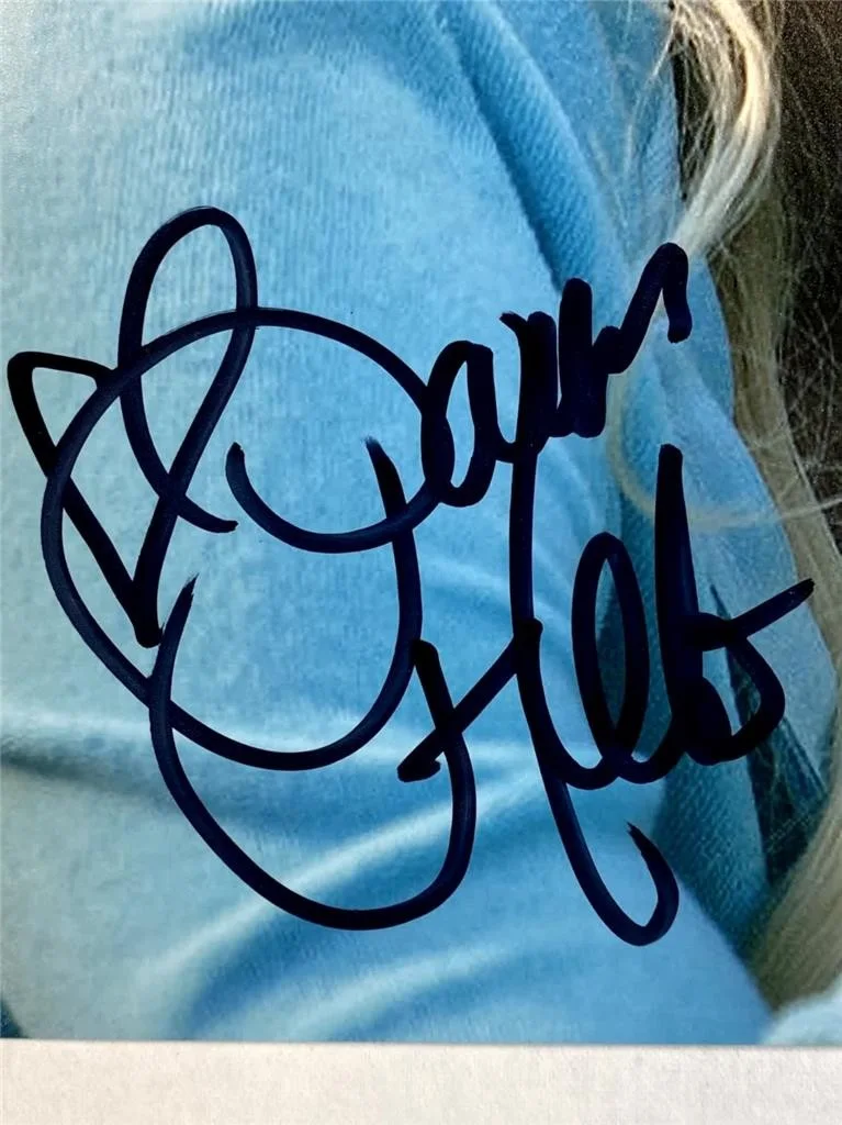 Paris Hilton — Paris Hilton signed 11x14 photo Model autograph (B) ~ Beckett BAS, image 4
