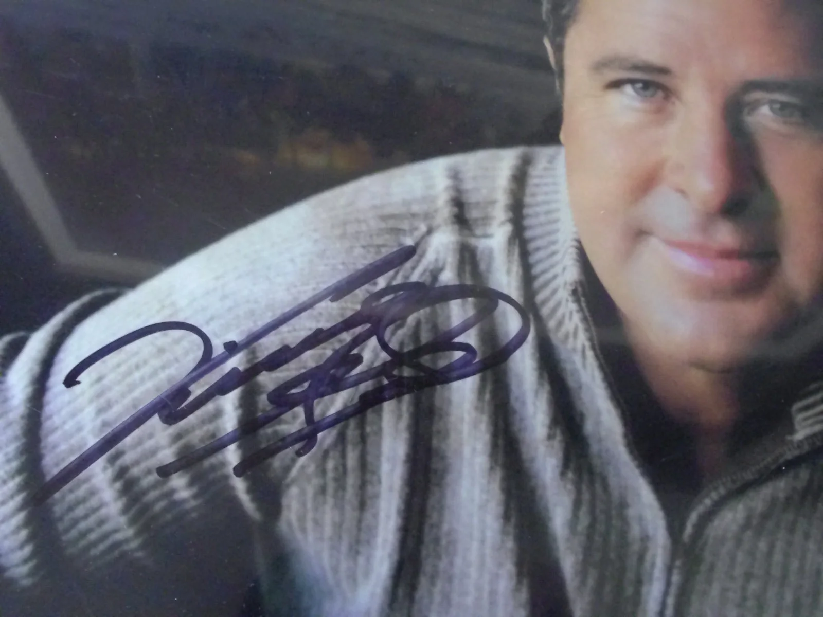 Vince Gill — Vince Gill Country Musician Authentic Signed 8x10 Vertical Photo BAS, изображение 2
