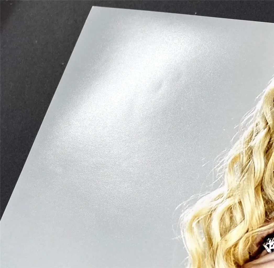Paris Hilton — Paris Hilton signed 11x14 photo Model autograph (B) ~ Beckett BAS, image 5