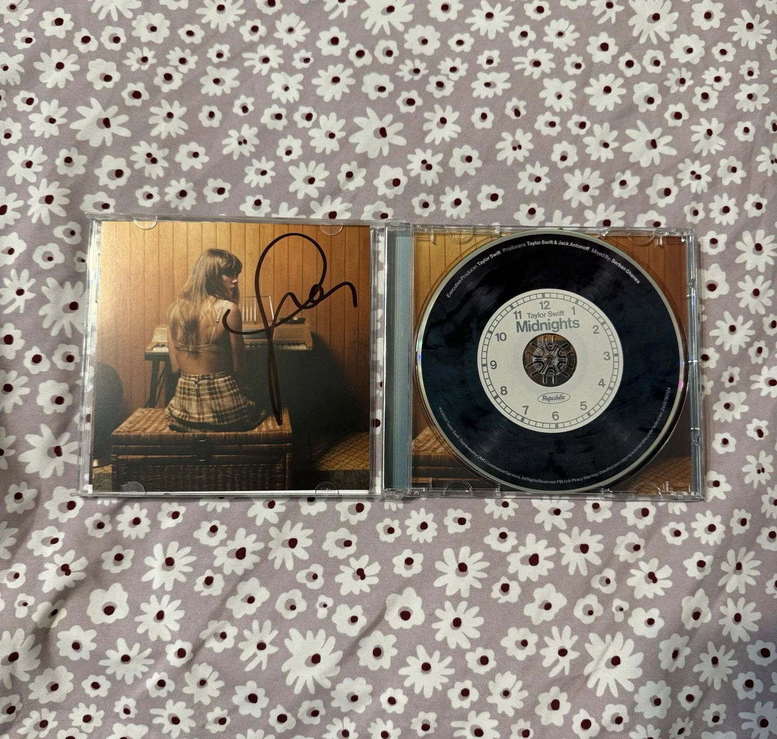 Taylor Swift Midnights Signed Jade Green CD, image 2