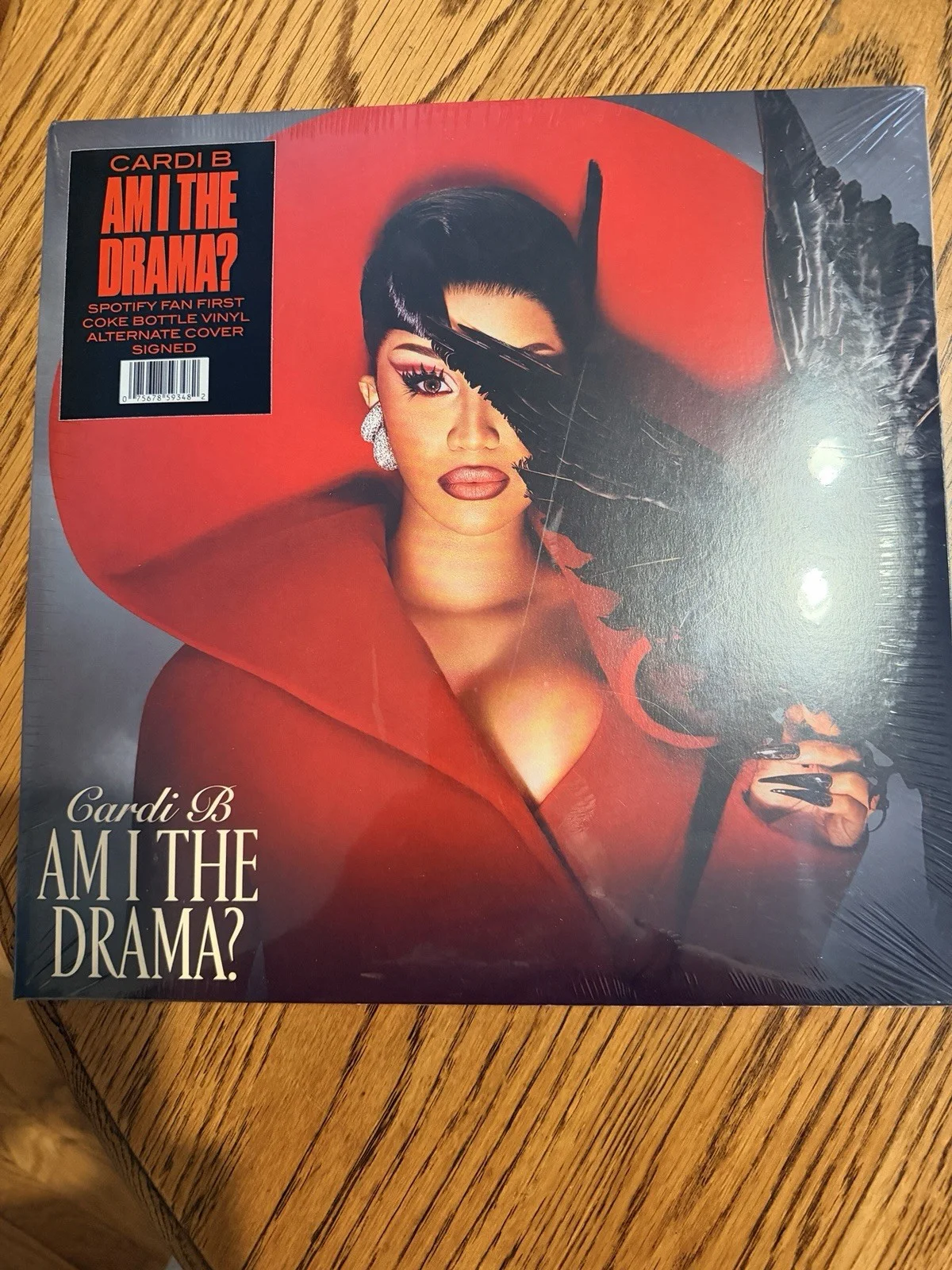 Cardi B – Am I The Drama? “Spotify Fans First” Signed Coke Bottle Clear Vinyl, изображение 4