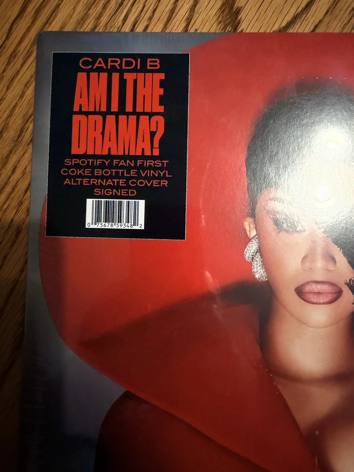 Cardi B – Am I The Drama? “Spotify Fans First” Signed Coke Bottle Clear Vinyl, изображение 5