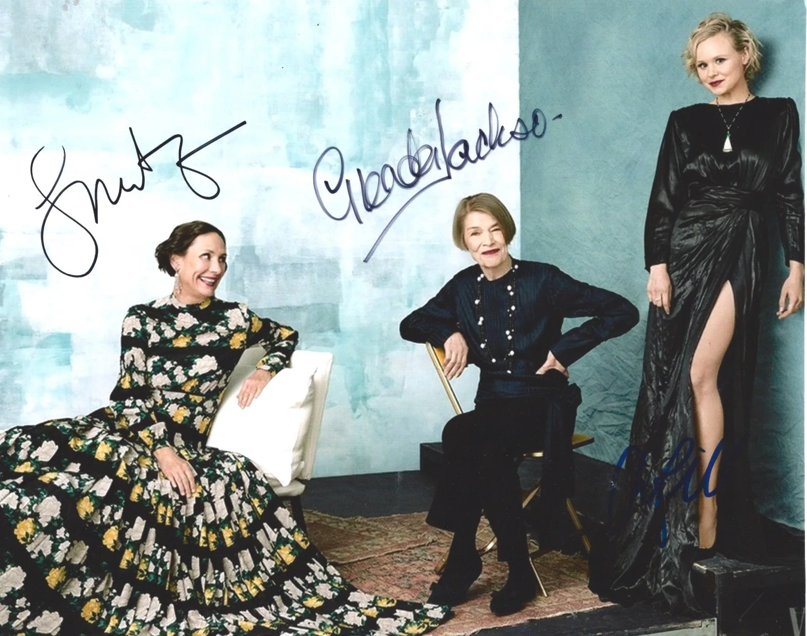 Glenda Jackson, Laurie Metcalf, Alison Pill — Glenda Jackson, Alison Pill & Laurie Metcalf signed Three Tall Women 8X10 photo