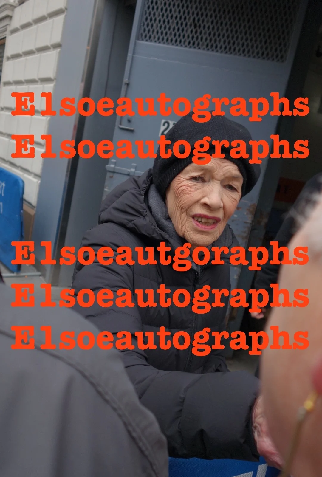 Glenda Jackson, Laurie Metcalf, Alison Pill — Glenda Jackson, Alison Pill & Laurie Metcalf signed Three Tall Women 8X10 photo, изображение 2