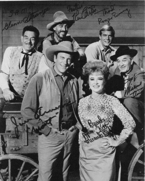 GUNSMOKE CAST — GUNSMOKE TV CAST BURT REYNOLDS 8X10 SIGNED PHOTO AUTOGRAPH ALL MEMBERS SIGNATURE
