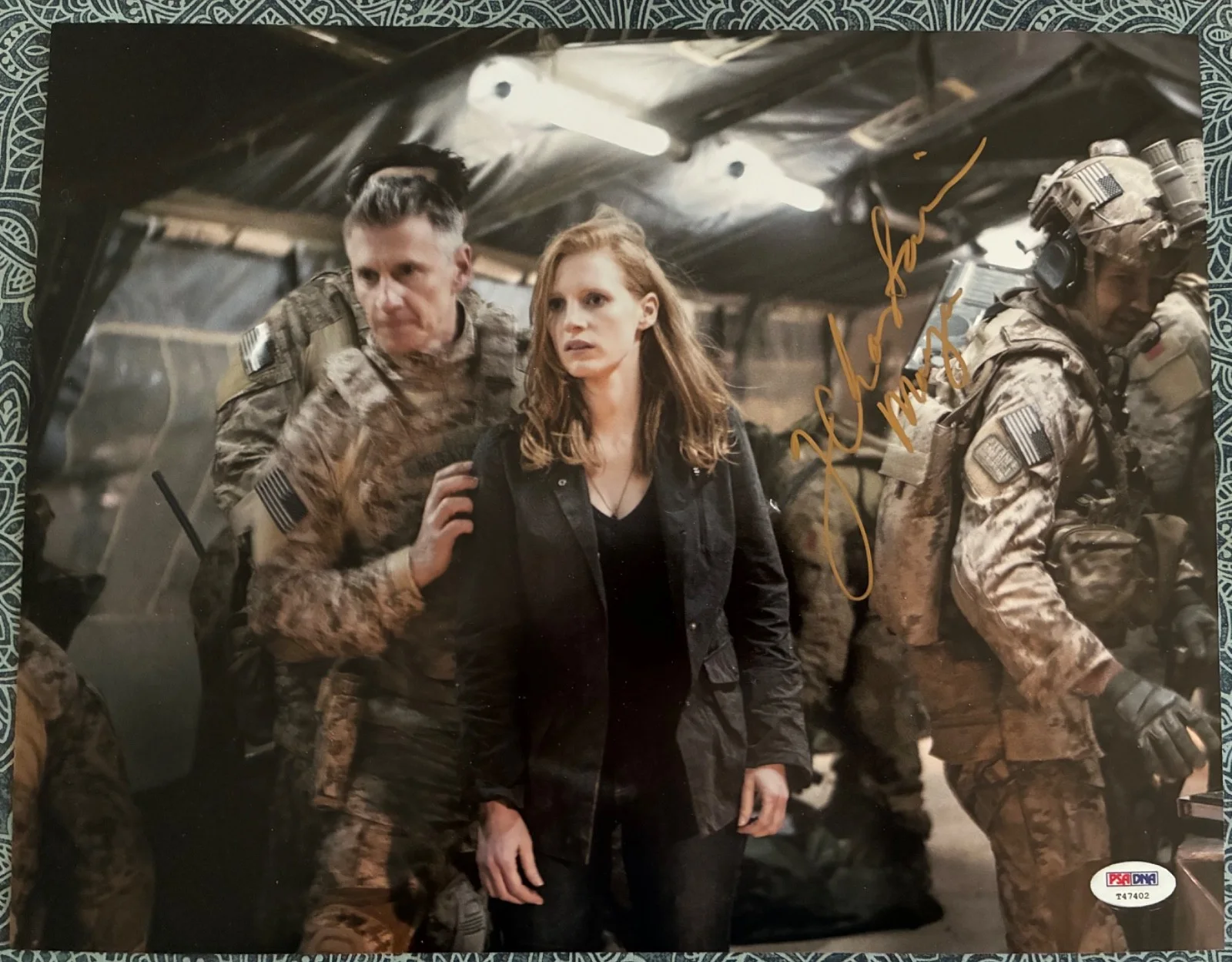 Jessica Chastain — JESSICA CHASTAIN Signed Autographed 11x14 Photo Zero Dark Thirty BECKETT BAS