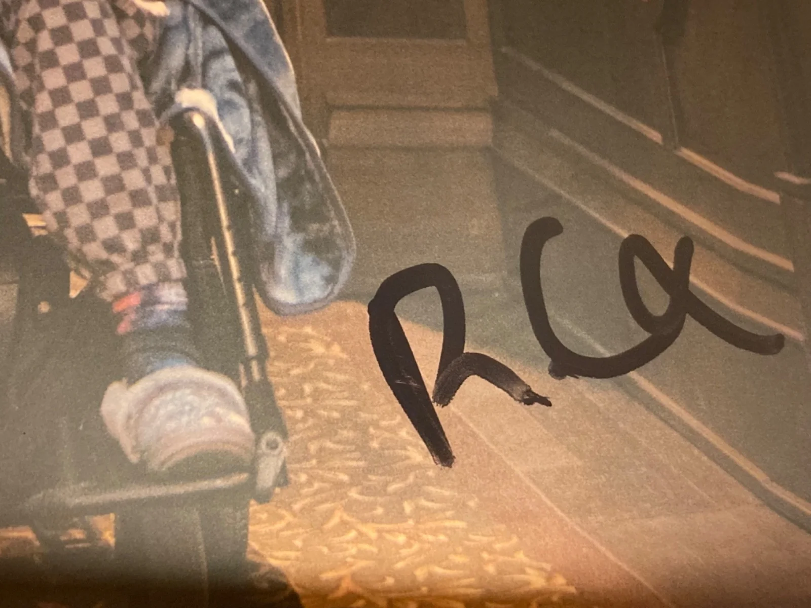 Hand SIGNED Ruth Codd 10x8 'The Midnight Club' Cast Photo, изображение 4