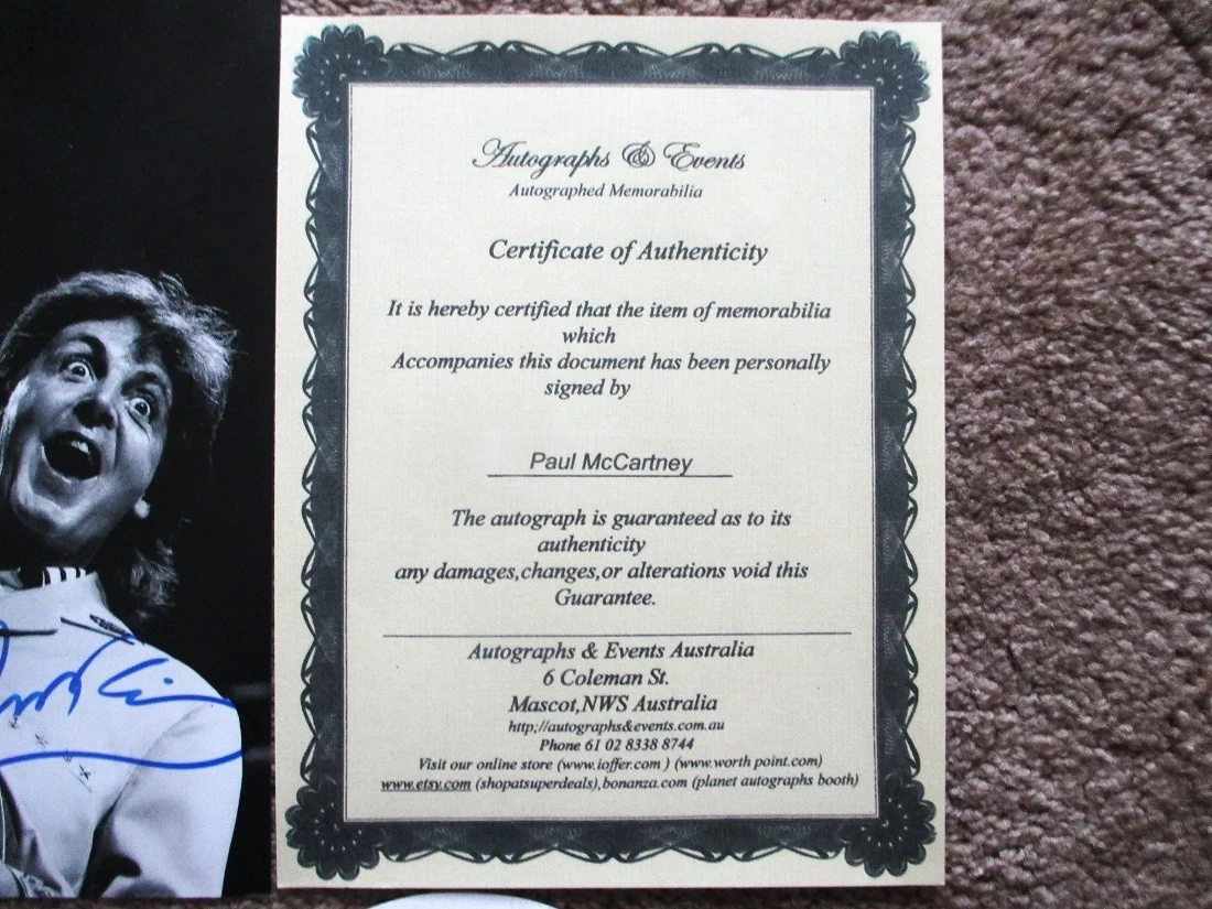 PAUL McCARTNEY AUTOGRAOHED 8X10 w/COA-2, изображение 3