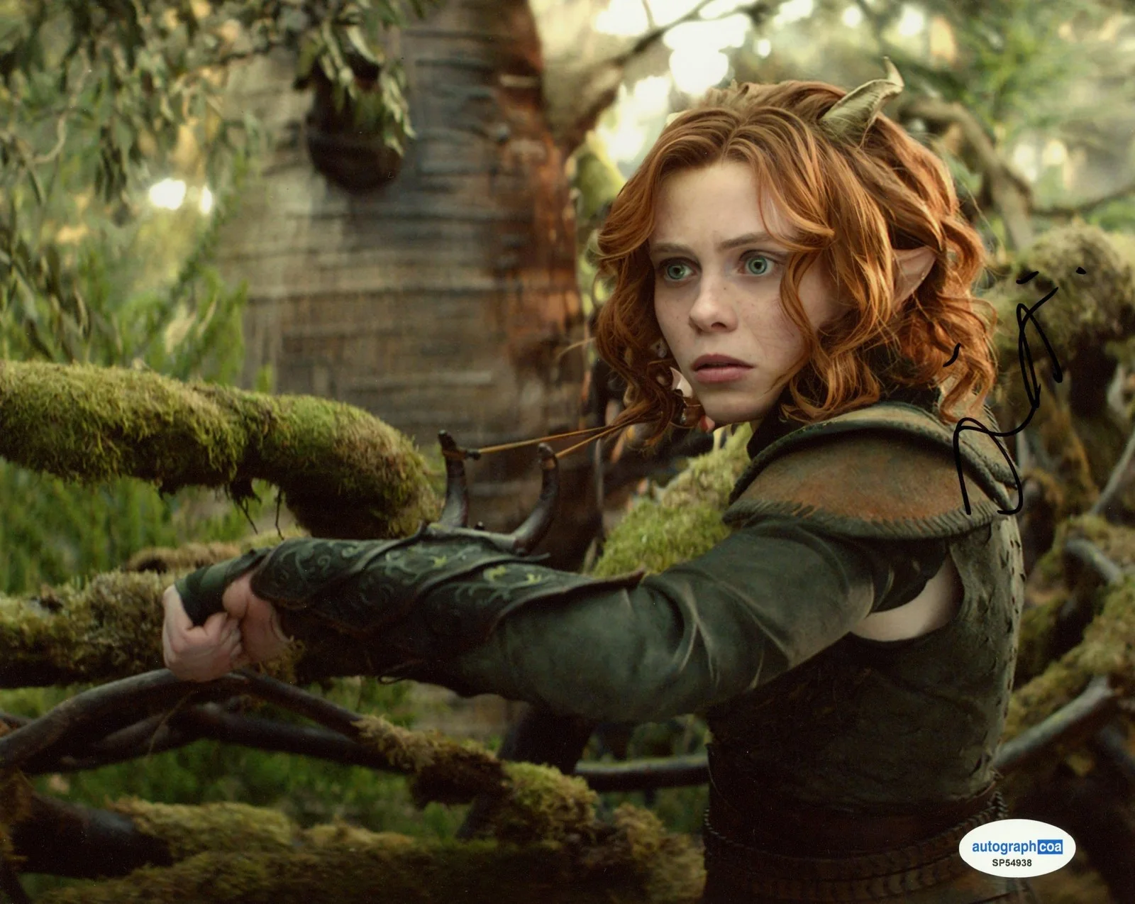 Sophia Lillis — Sophia Lillis "Dungeons & Dragons" AUTOGRAPH Signed 'Doric' 8x10 Photo ACOA, изображение 2