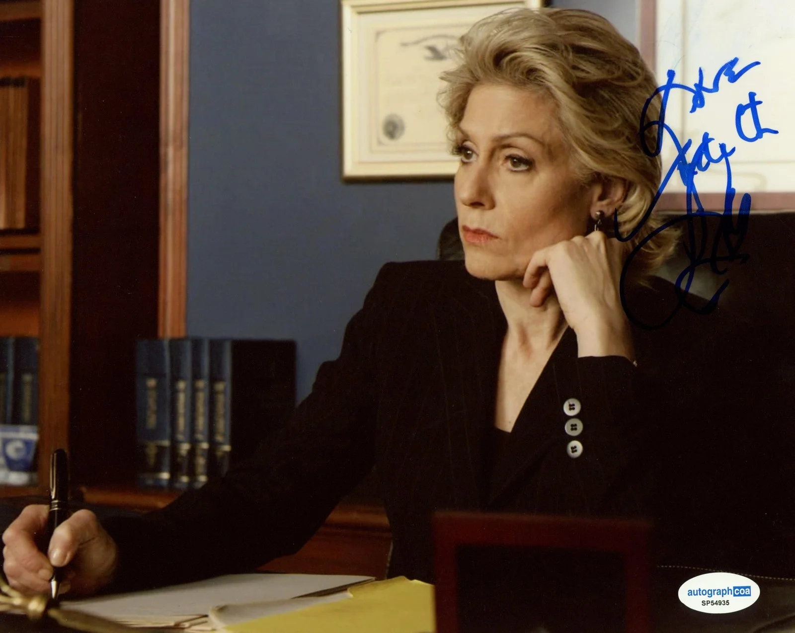 Judith Light — Judith Light "Law & Order: SVU" Autograph SIGNED "Elizabeth' 8x10 Photo B ACOA, изображение 2