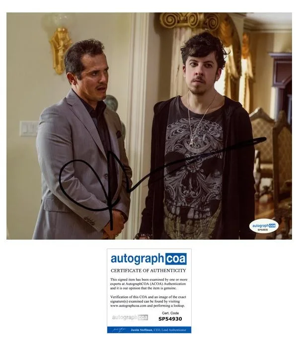 John Leguizamo — John Leguizamo "Kick-Ass 2" AUTOGRAPH Signed 'Javier' 8x10 Photo ACOA