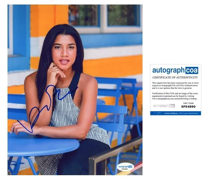 Hannah Bronfman — Hannah Bronfman "HBFIT" Autograph SIGNED TikTok Influencer 8x10 Photo ACOA