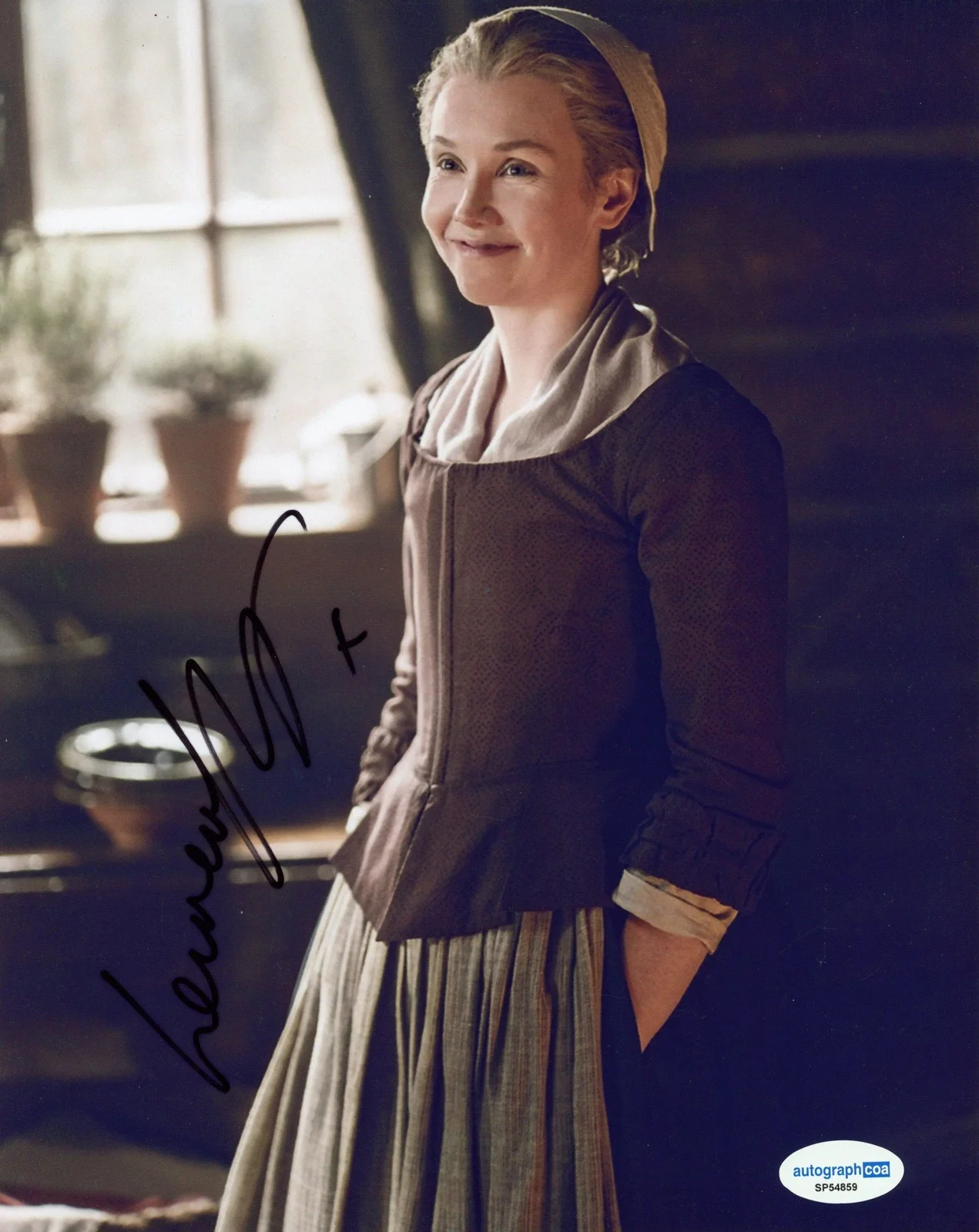 Lauren Lyle — Lauren Lyle "Outlander" AUTOGRAPH Signed 'Marsali MacKimmie' 8x10 Photo ACOA, изображение 2