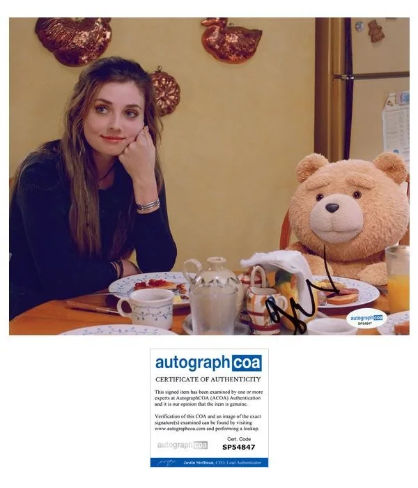 Giorgia Whigham — Giorgia Whigham "Ted" AUTOGRAPH Signed 'Blaire Bennett' 8x10 Photo ACOA
