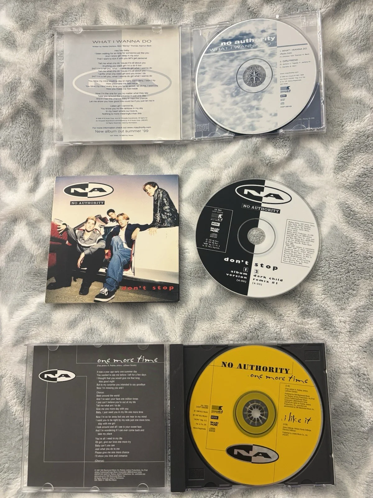 No Authority Autographed CDs and Poster Lot of 4, изображение 2