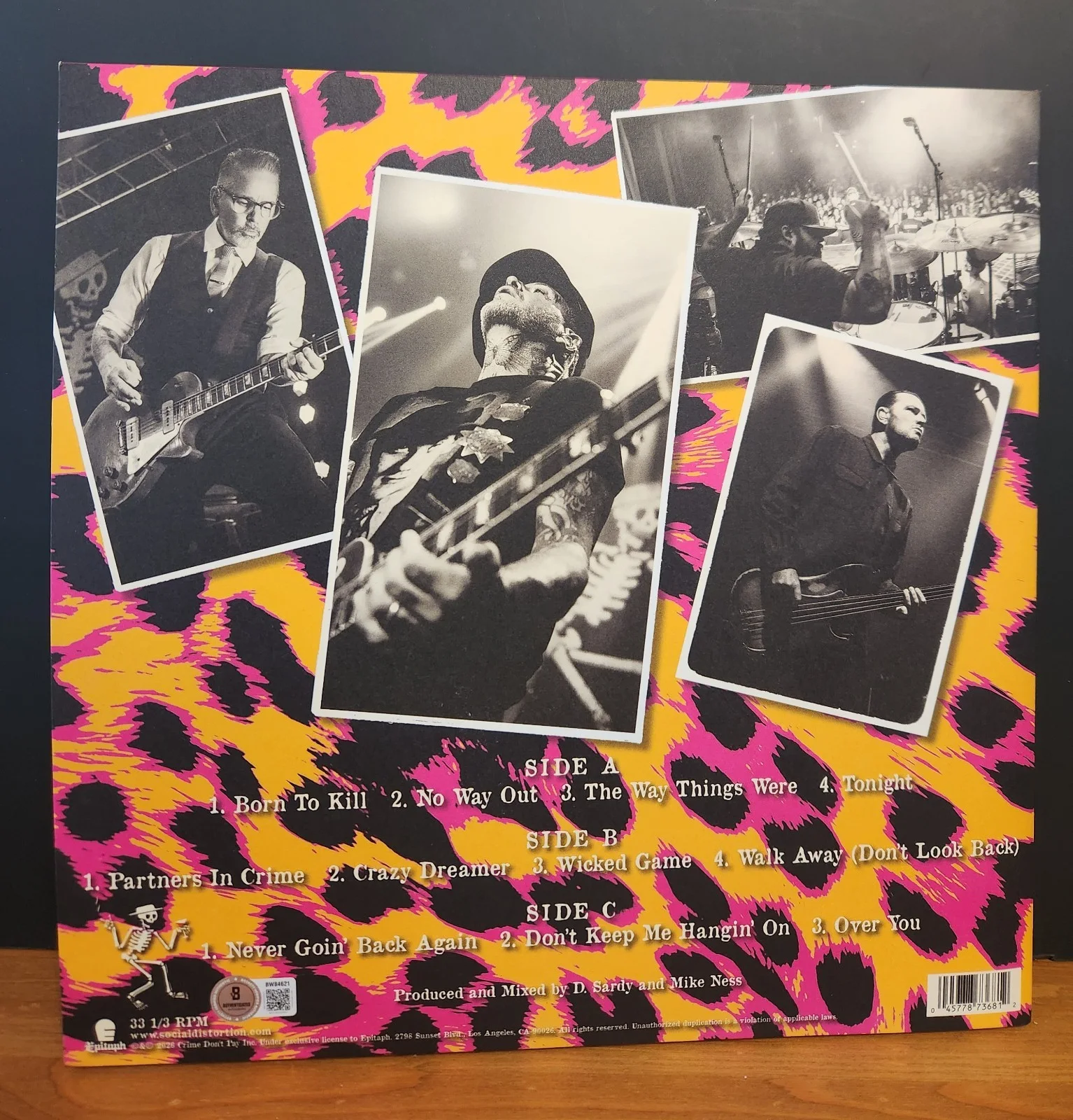 MIKE NESS SOCIAL DISTORTION SIGNED BORN TO KILL VINYL ALBUM RECORD BAS COA, изображение 2