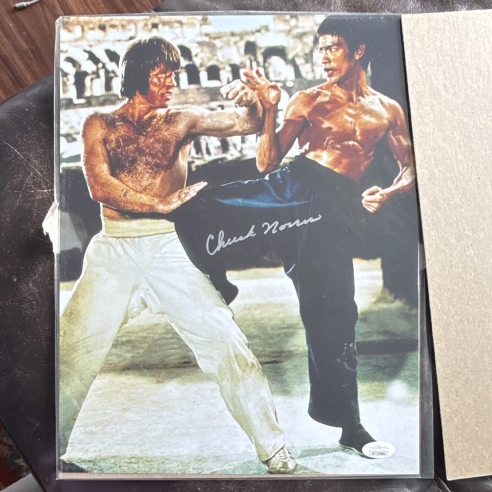 Chuck Norris — Chuck Norris Signed Movie Photograph w/ JSA Authentication Certificate, изображение 2