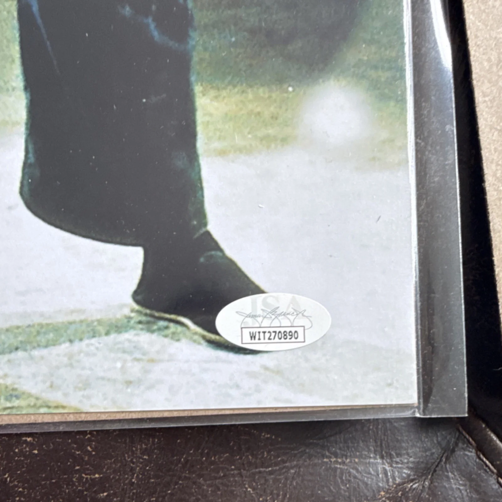 Chuck Norris — Chuck Norris Signed Movie Photograph w/ JSA Authentication Certificate, изображение 3