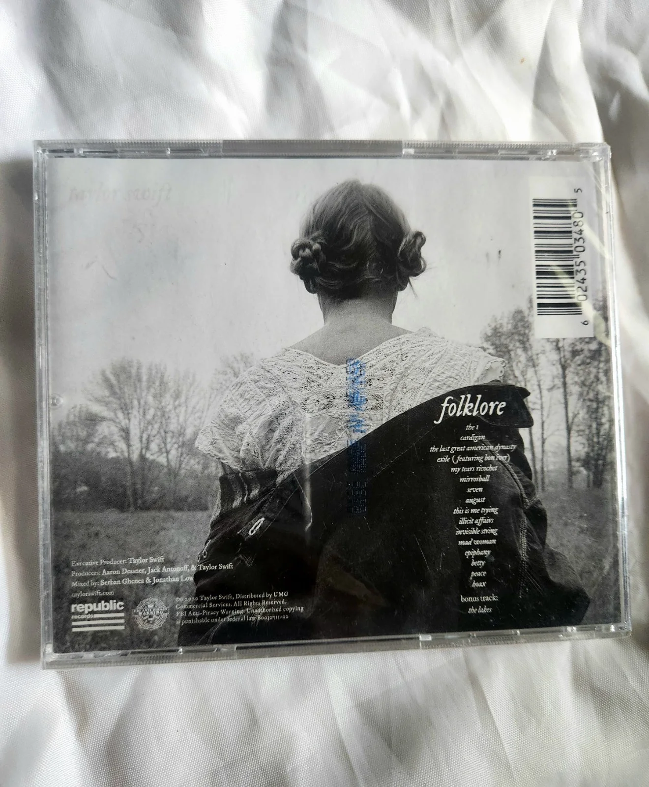 Taylor Swift Signed Folklore CD Autographed In The Trees Edition SEALED New, image 2
