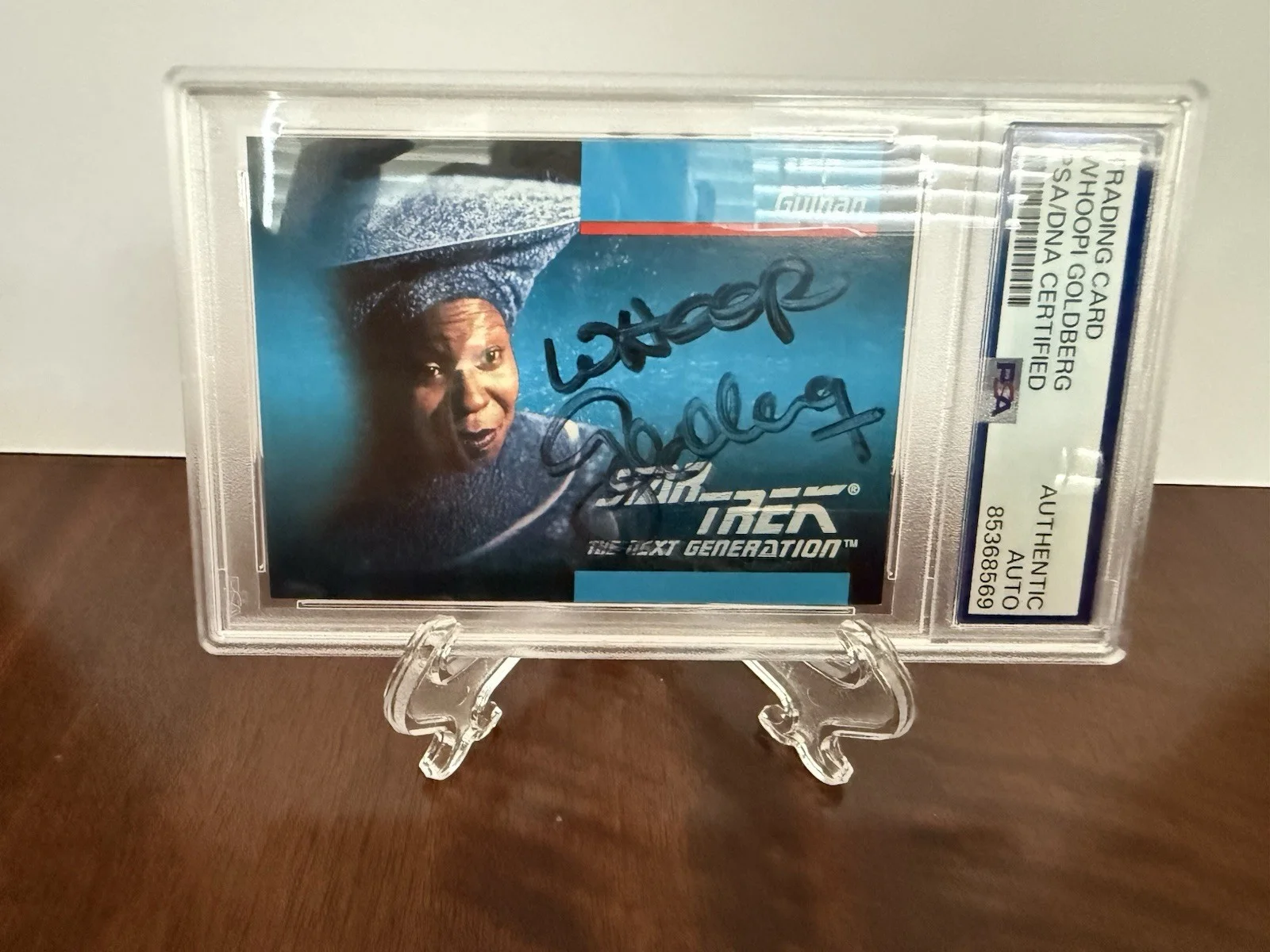 Whoopi Goldberg Rare FULL SIGNATURE Autographed Star Trek:TNG Signed Card PSA, изображение 3
