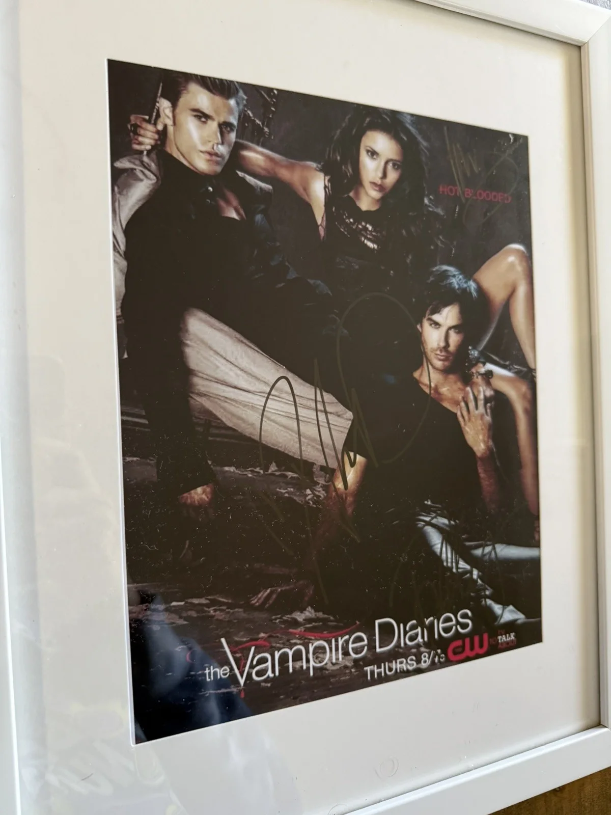 Nina Dobrev, Ian Sumerhalder, Paul Wesley — Ian Somerhalder, Nina Dobrev and Paul Wesley Autographed 8x10 Vampire Diaries, изображение 4