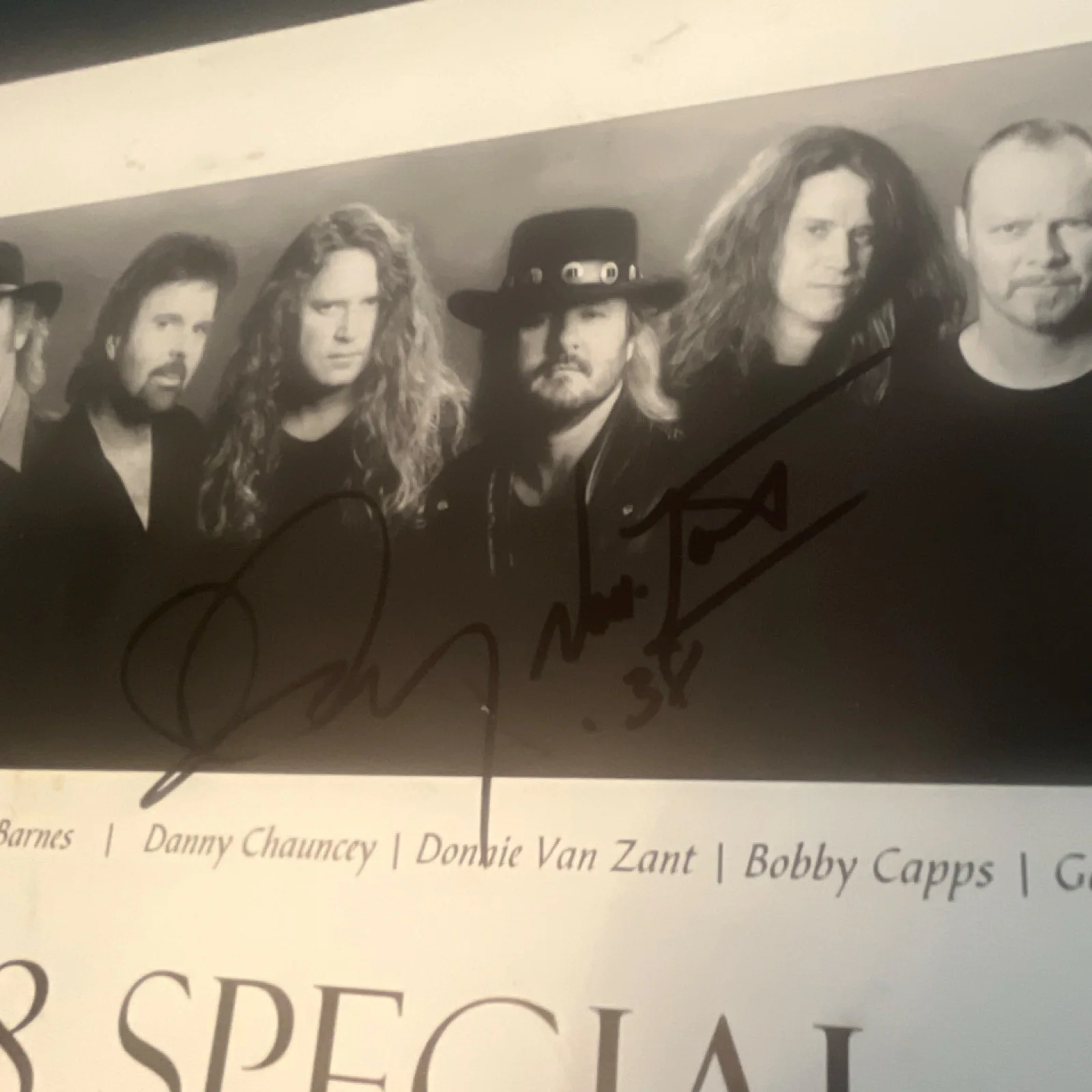 38 Special band Original Autographed Photo Larry Junstrom D. Van Zant G. Moffatt, изображение 3