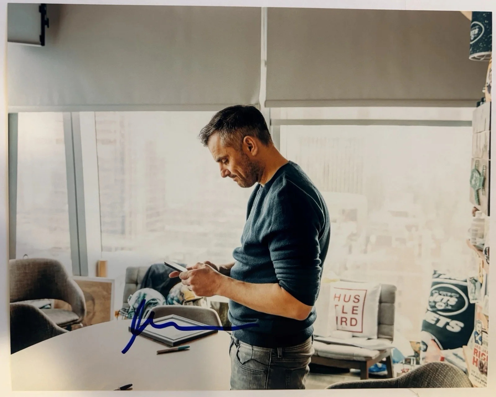 Gary Vee — Gary Vaynerchuk Vee Autographed/Signed 8x10 Photo VaynerX Vee Friends