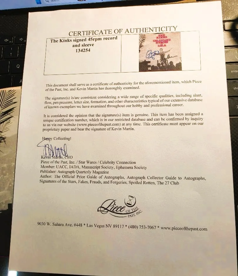 KINKS signed DAVE DAVIES & RAY DAVIES with UACC COA... on 45 rpm sleeve, изображение 3